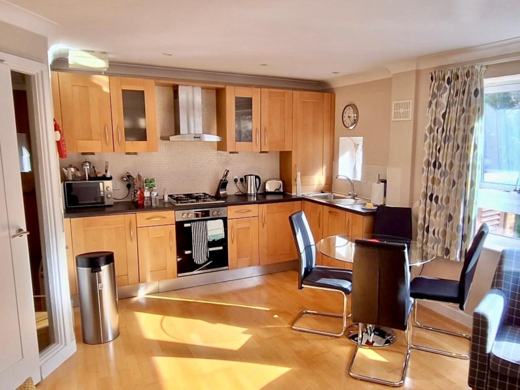 Your Space - Market Rise Apartment